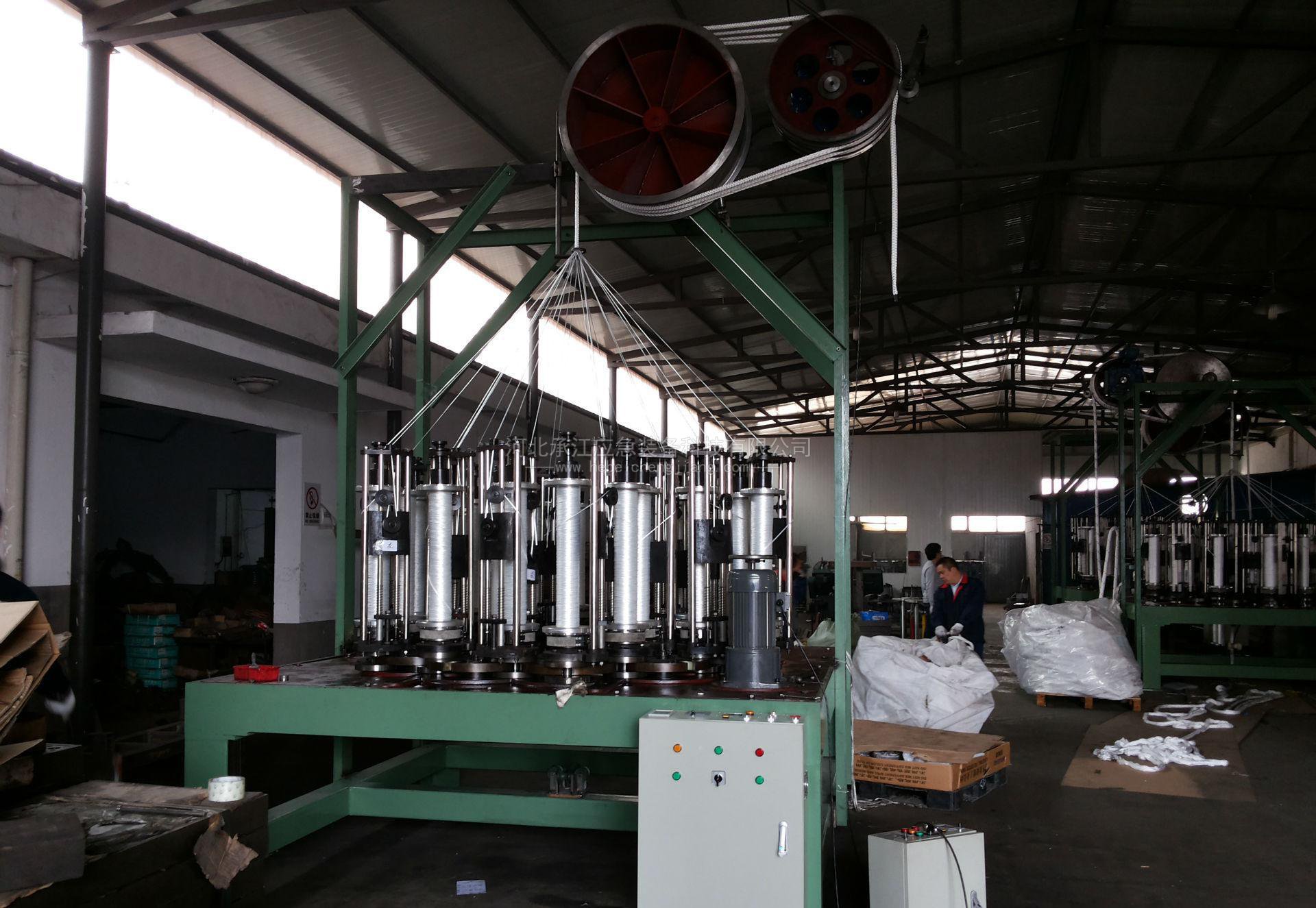 救生繩類編織車間